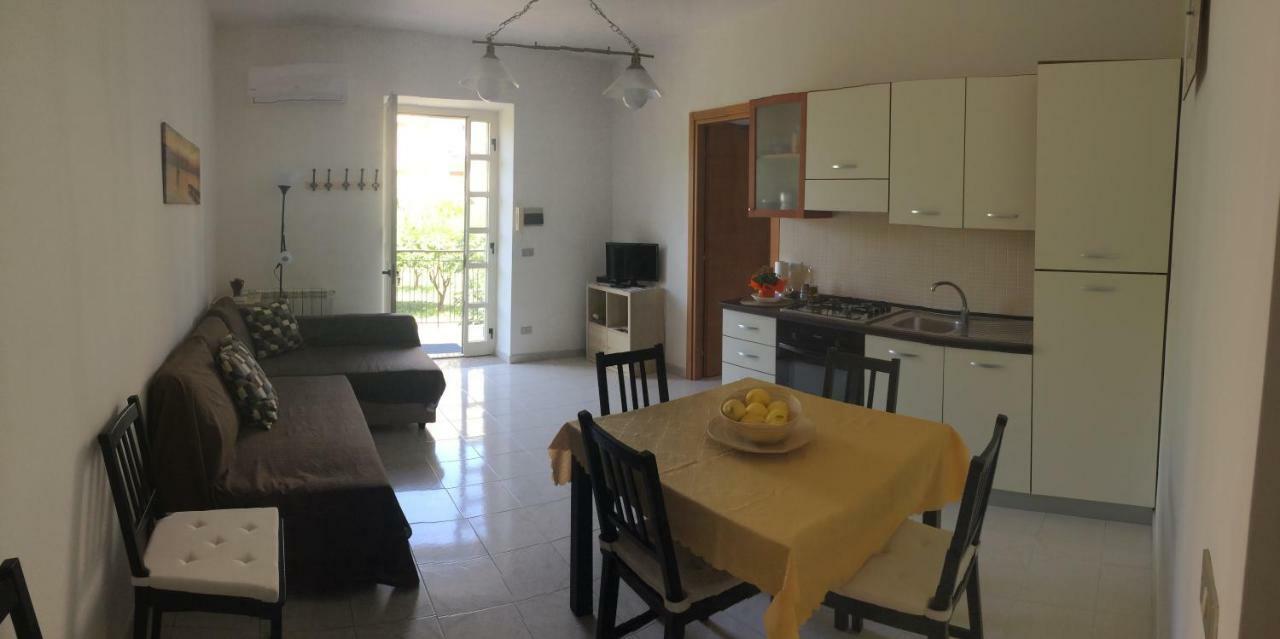 Casa Vacanze Il Gelsomino Patti Eksteriør billede